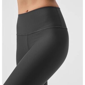 Alo Airlift Legging in Anthracite